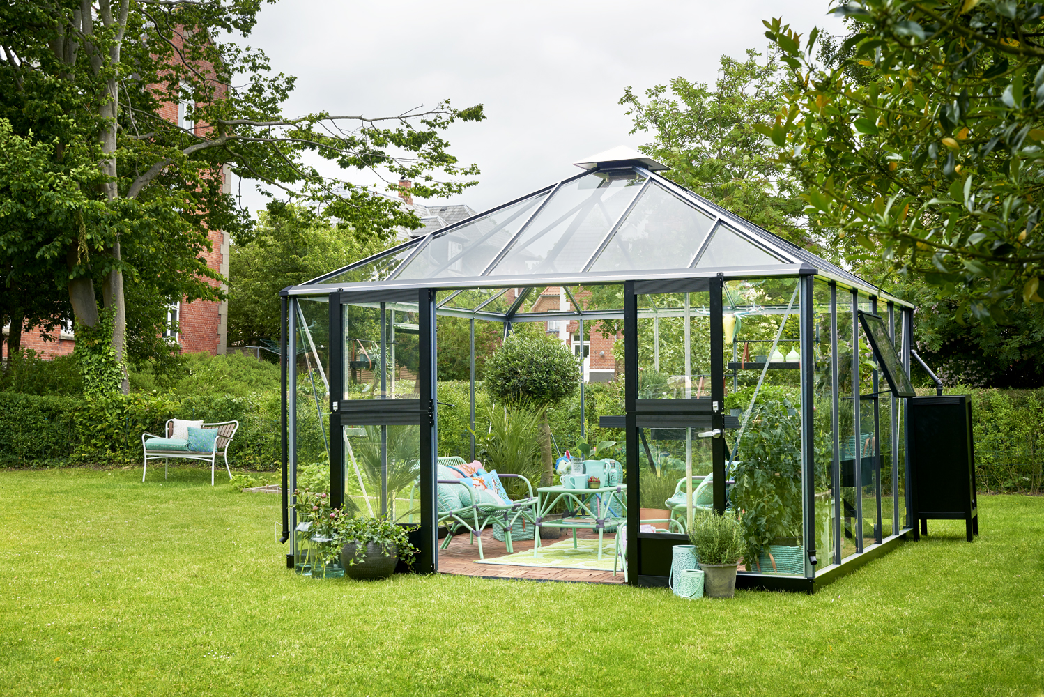 Freistehende Gewächshäuser