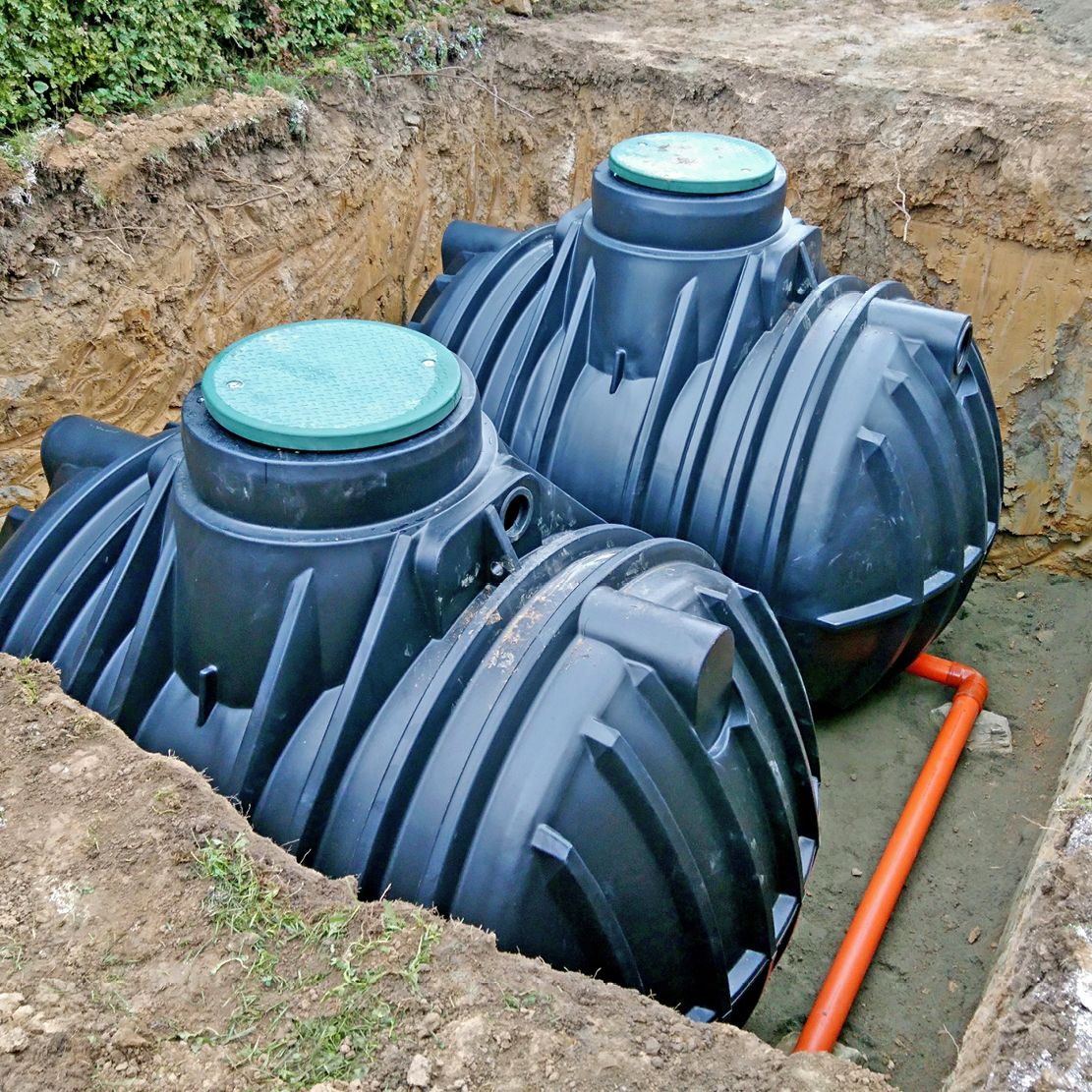 Regenwassernutzung mit Erdtanks und Zisternen 