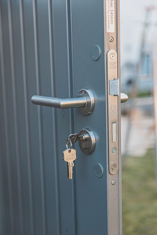 Biohort installierte Edelstahl Drückergarnitur mit 2 Schlüsseln