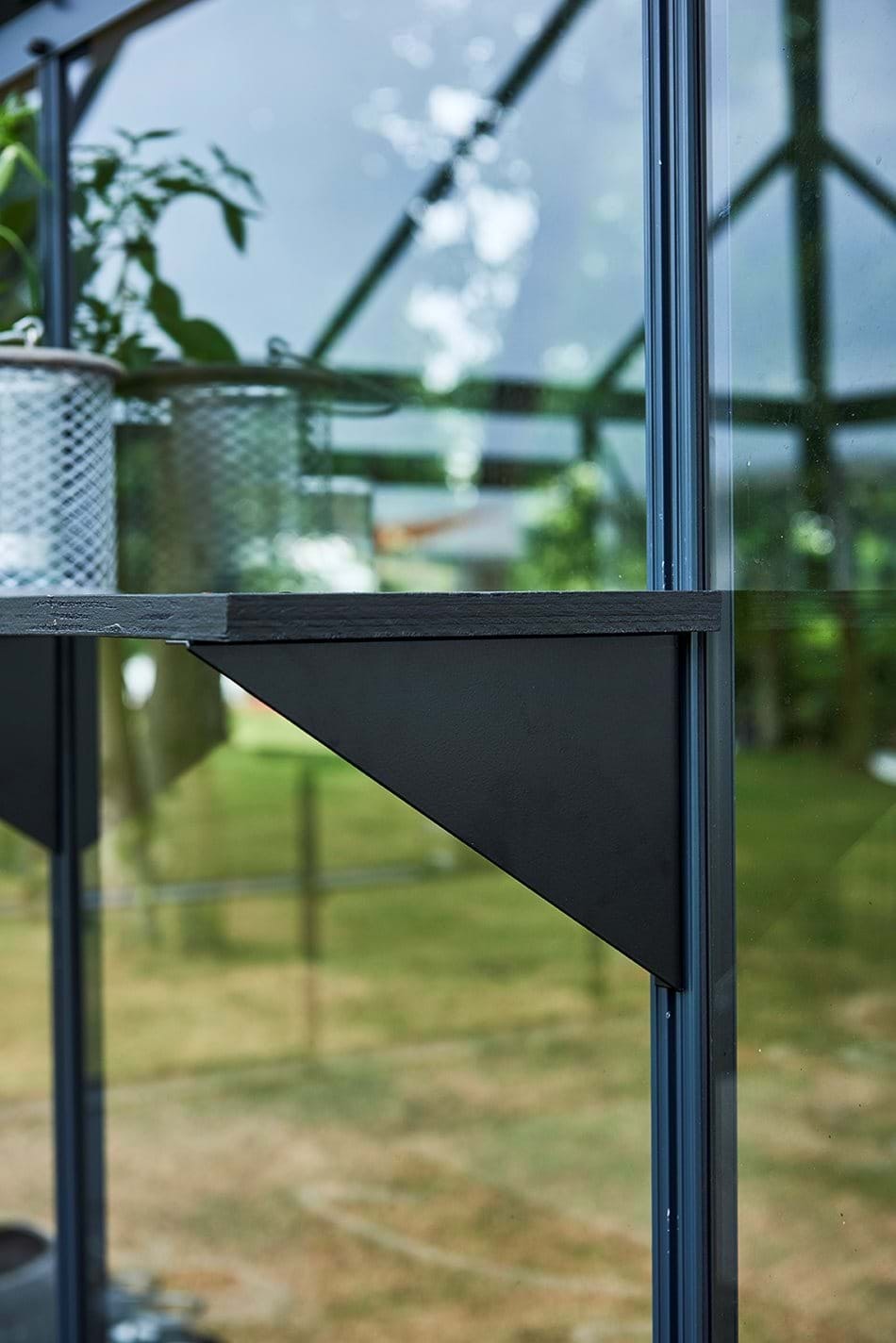 Juliana Regale & Tische