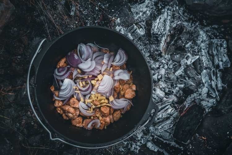 Petromax Feuertopf FT9 mit Füßen