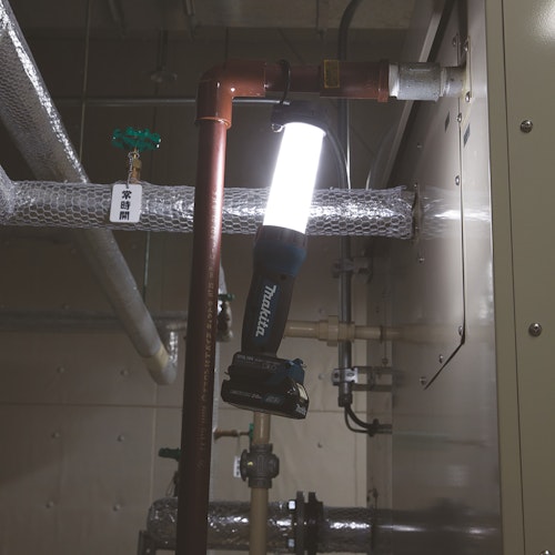 Makita LED-Akku-Werkstattleuchte DEBML104