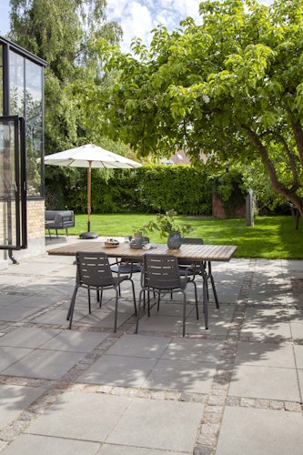 Cinas Gartenmöbel-Set PARC, Tisch 200 x 90 cm + 4 Sessel, Aluminium Anthrazit / Teak