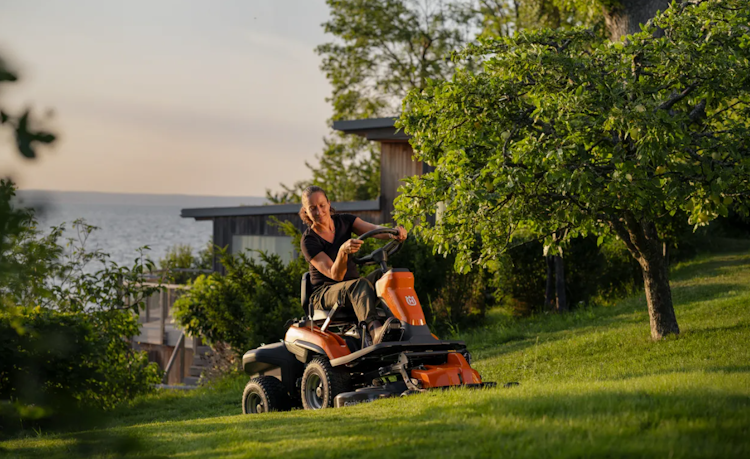 Husqvarna Akku-Rider R 200iX