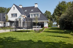 Salta Trampolin First Class Ø 305 cm mit Sicherheitsnetz und Leiter