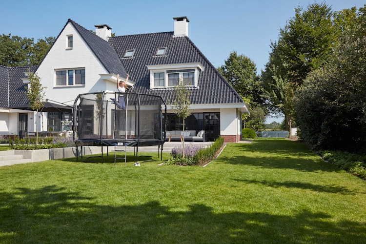 Salta Trampolin First Class Ø 305 cm mit Sicherheitsnetz und Leiter