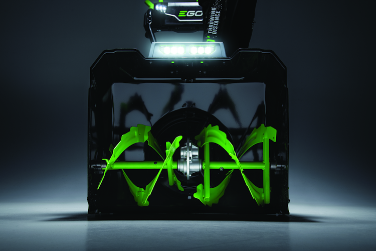 EGO Power Schneefräse SNT2400E inkl. 2x Akku BA4200T + 2x Ladegerät CH5500E