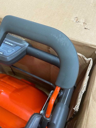 Husqvarna Akku-Rasenmäher LC 141iV (141VLi) - B-Ware