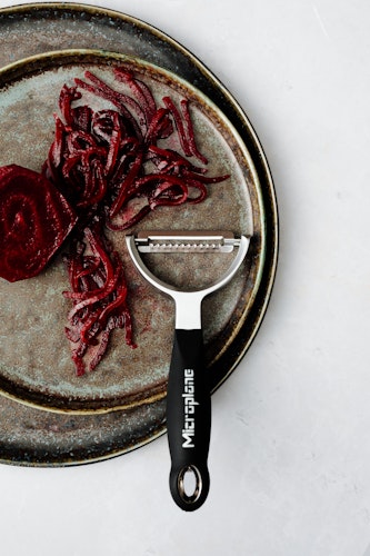 Microplane Profi Y-Schäler, julienne SPECIALTY Schwarz