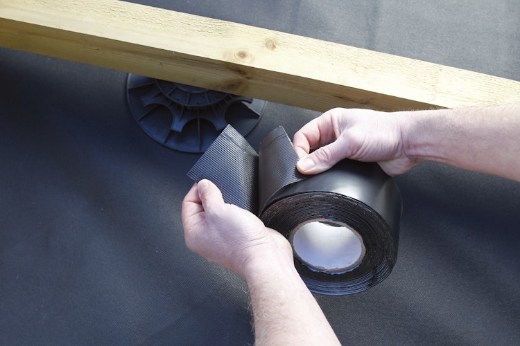 Cobra Fastener Abdeckband Bitudeck 7,5cm x 10m (4qm) für Holzbalken