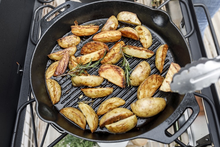 Petromax Grill-Feuerpfanne mit Henkel