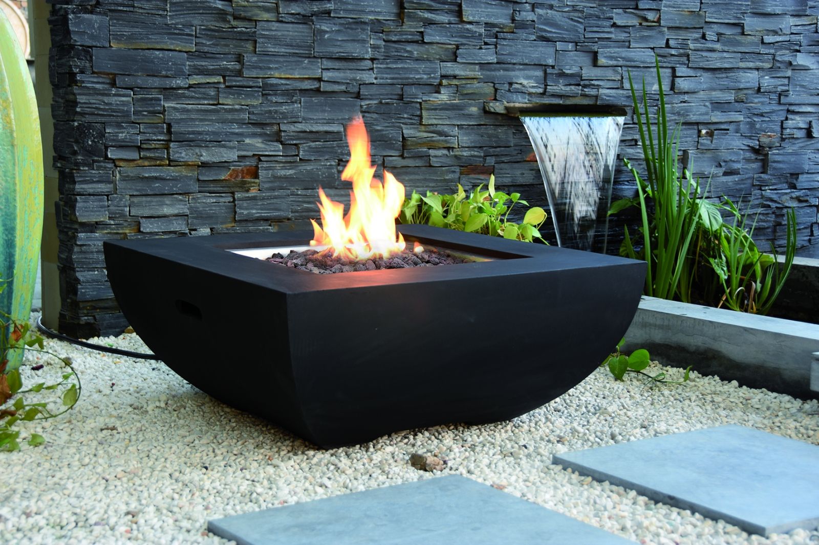 Schwarze Lavasteine Mittel (3,1–5,1 Cm) – 2,3 Kg Für Gas-Feuerstellen, Kamine & Gartendeko