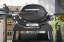 Vorschaubild Weber Q1200N Gasgrill mit Stand - Black