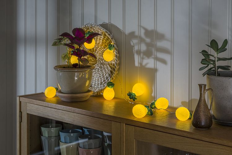 Konstsmide Weihnachtsbeleuchtung  LED Dekolichterkette Ananas mit 6h Timer