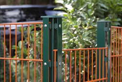 dz ECK-Pfosten QAE mit Abdeckleiste 60 x 60 mm