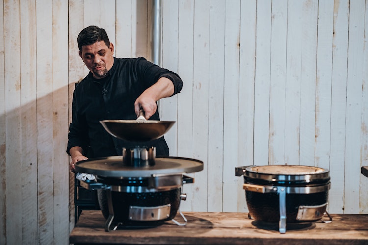 Monolith ICON Wok Krone