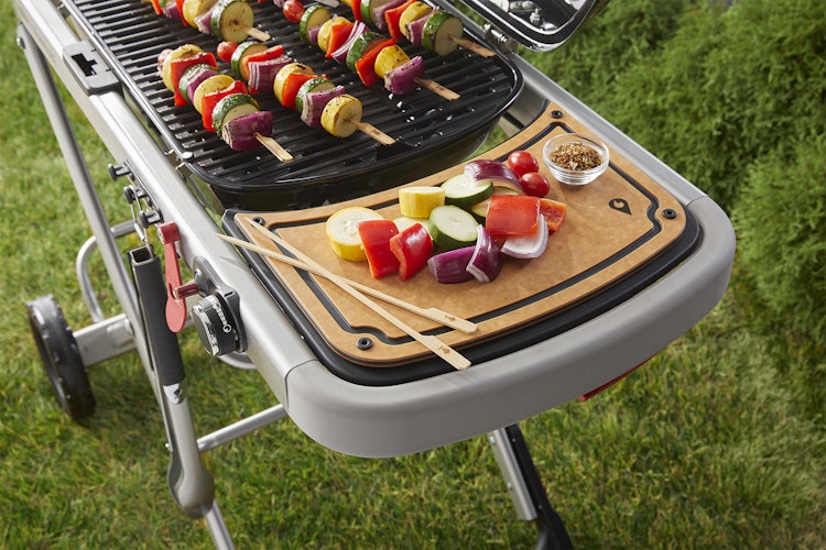 Weber Traveler Schneidebrett