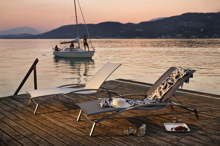 Diamond Garden Liege VENEDIG, Edelstahl / Sunproof Sling Schwarz/Silber