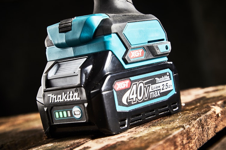 Makita Akku-Bohrschrauber DF001GZ