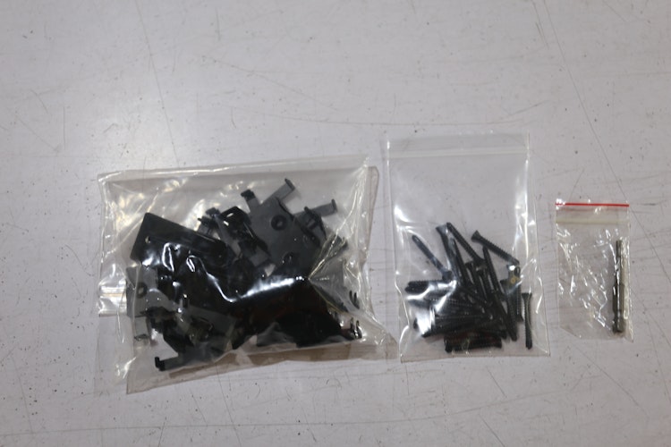 NewTechWood Anfangsclip K-37 - Anfangs- und Endklammer-Set Inkl. 25 Klammern (K-37), 25 Schrauben (4,2x30mm), Torx-Bit.