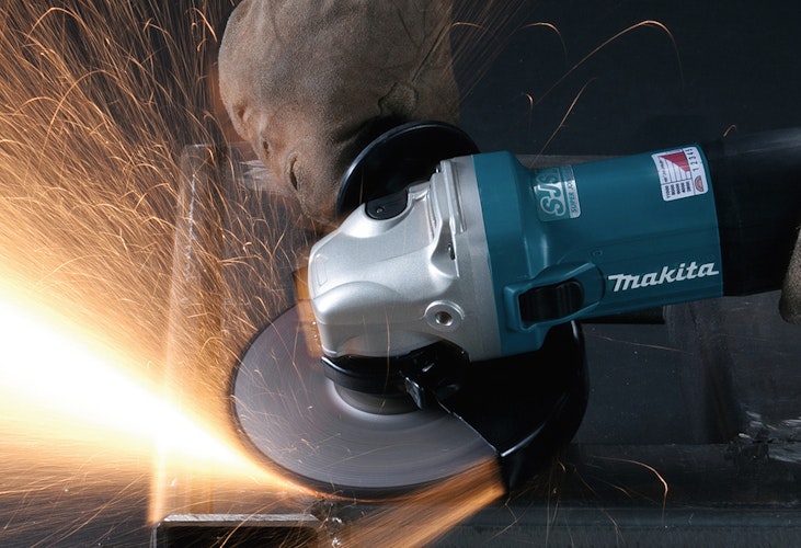 Makita Winkelschleifer GA6040CF01