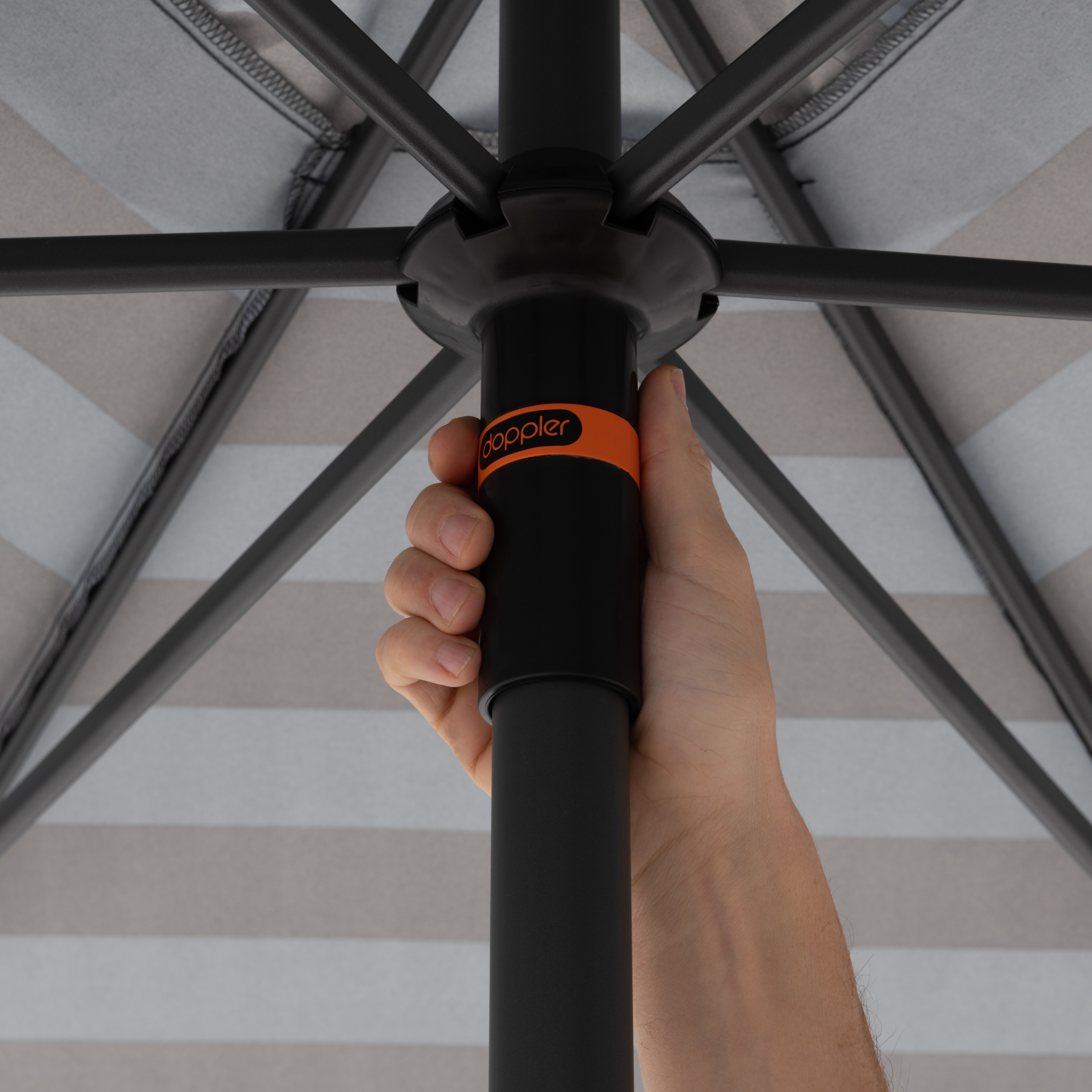 Sonnenschirm 300 Cm Mit Kippfunktion – Mittelstockschirm, Auto-Tilt, Höhenverstellbar, Wasserabweisend