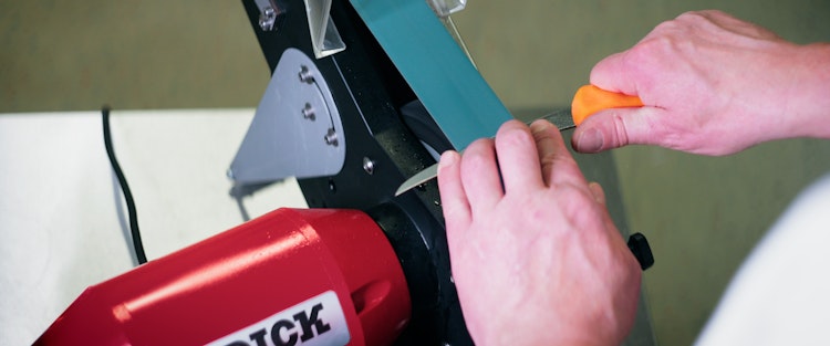 DICK Nassbandschleif- und Poliermaschine SM-130