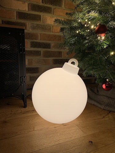 8 seasons design LED-Dekoleuchte Shining Christmas Ball (WW)