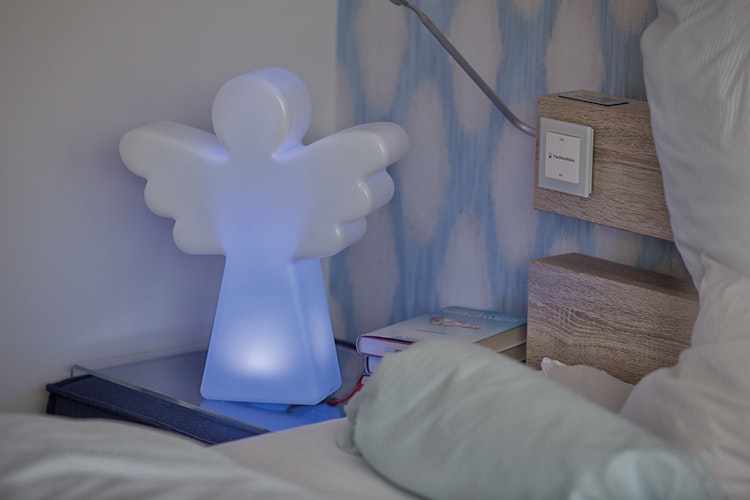 8 seasons design LED-Dekoleuchte Shining Angel (RGB)