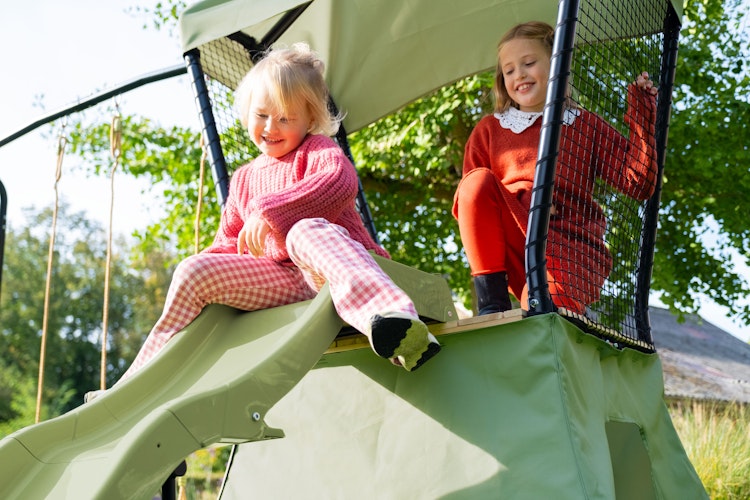 EXIT Ivy Spielturm mit Rutsche und Doppelschaukel