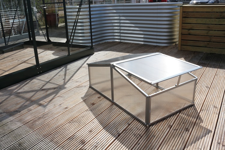 Vitavia Frühbeet Gaia XS inkl. 2 Dachfenstern