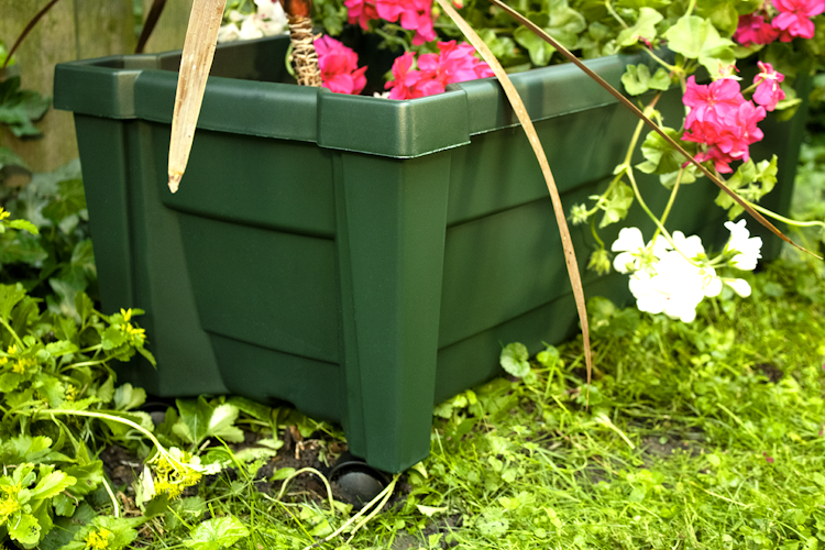 KHW Calypso Pflanzkasten auf Rollen mit Bewässerungssystem + Spalier