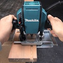 Vorschaubild Makita Oberfräse RP0900J