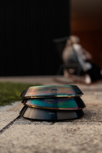 höfats MOON 45 All Black Feuerschale mit hohem Fuß