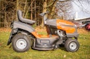 Vorschaubild Husqvarna Rasentraktor TC 138 - mit gratis Abdeckhaube