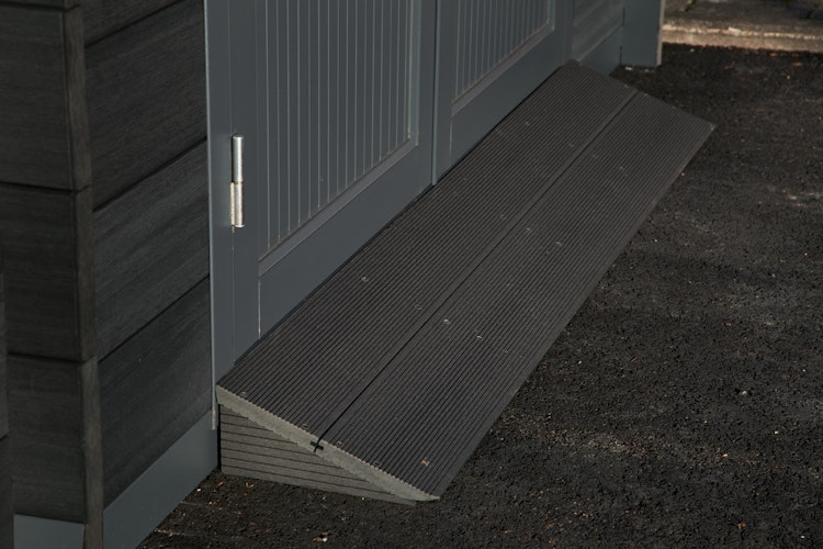 Wolff Finnhaus Rampe für WPC Gartenhaus Trend B+C+D