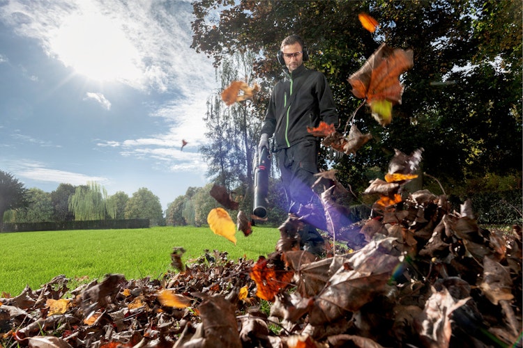 Metabo Akku-Laubbläser LB 18 LTX BL 2x 5,2 Ah, Ladegerät ASC 55