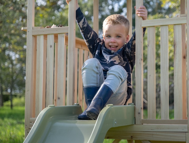 EXIT Panorama 550 Holzspielhaus mit Rutsche, Matschküche und Sandkasten