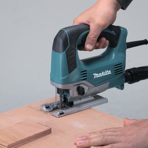 Makita Pendelhubstichsäge JV0600J