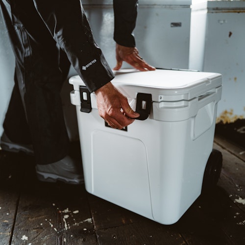 YETI Kühlbox auf Rädern ROADIE 48