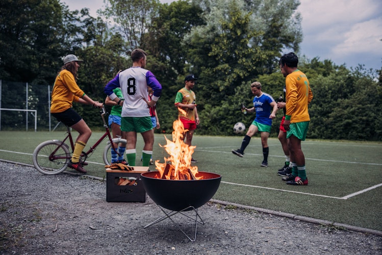 höfats BOWL 57 Feuerschale mit Sternfuß
