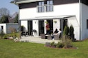 Vorschaubild Skan Holz Aluminium Terrassenüberdachung Modena Breite 434 cm mit Echtglas-Dach
