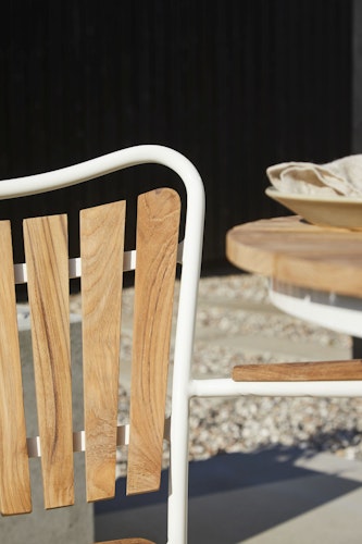 Cinas Balkon-Set ELLEN, Kaffeetisch Ø 80 cm + 2 Sessel, Aluminium Weiß / Teak