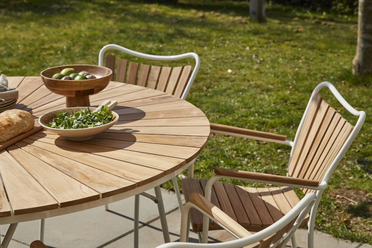 Cinas Gartenmöbel Set ELLEN, Klapptisch Ø 150 cm + 6 Sessel, Aluminium Weiß / Teak