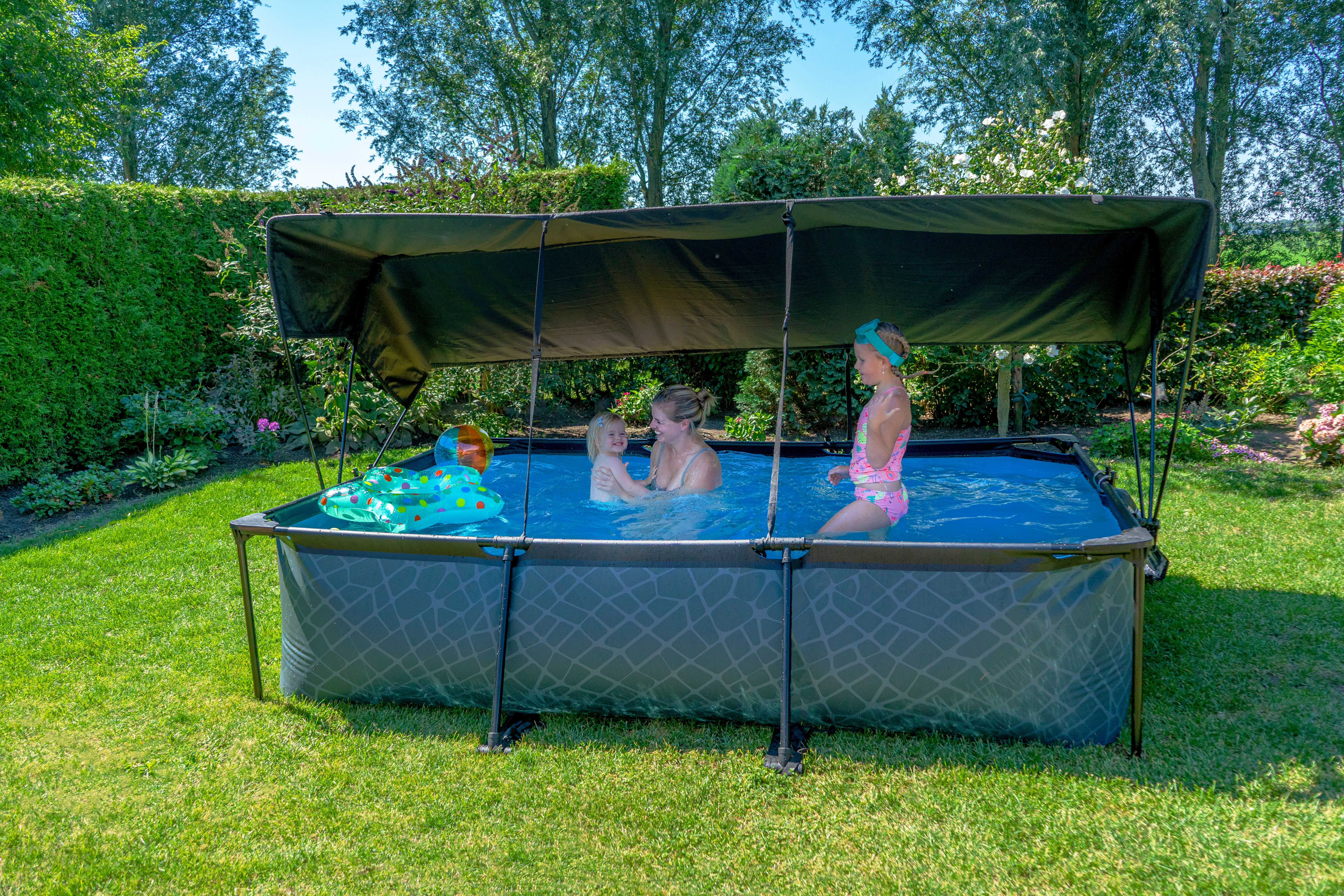Exit Pool Sonnensegel
