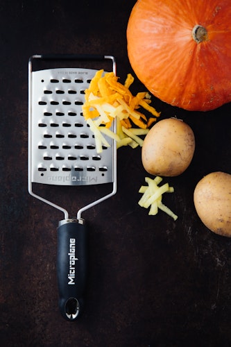 Microplane Reibe XL Grob GOURMET Schwarz