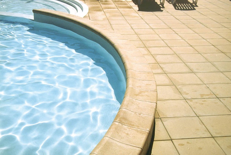 WESERWABEN® Pool- / Beckenrandsteine gewölbt - Solum