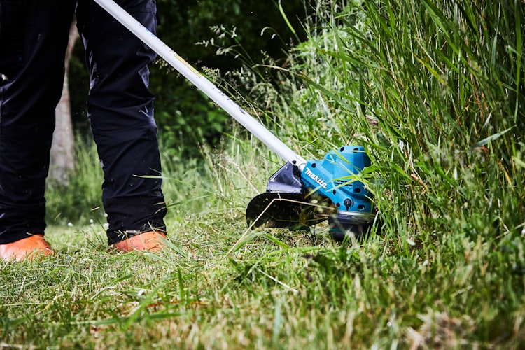 Makita Akku-Rasentrimmer DUR190UZX9