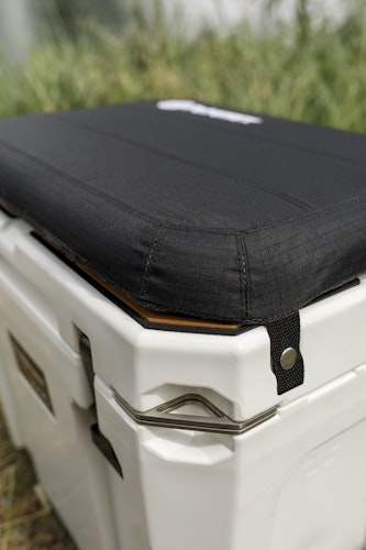 Petromax Sitzkissen für Kühlbox 25 l Schwarz