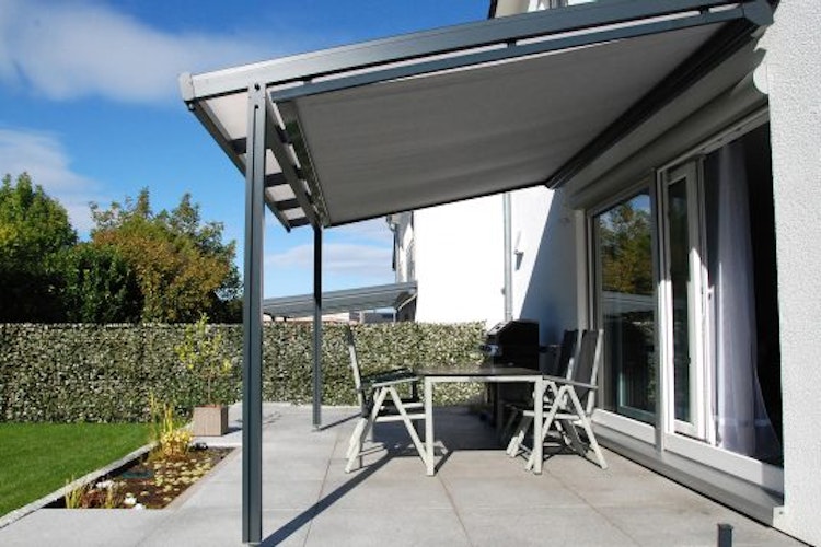 Gutta Unterdachmarkisen mit Motorantrieb für Terrassendach Premium